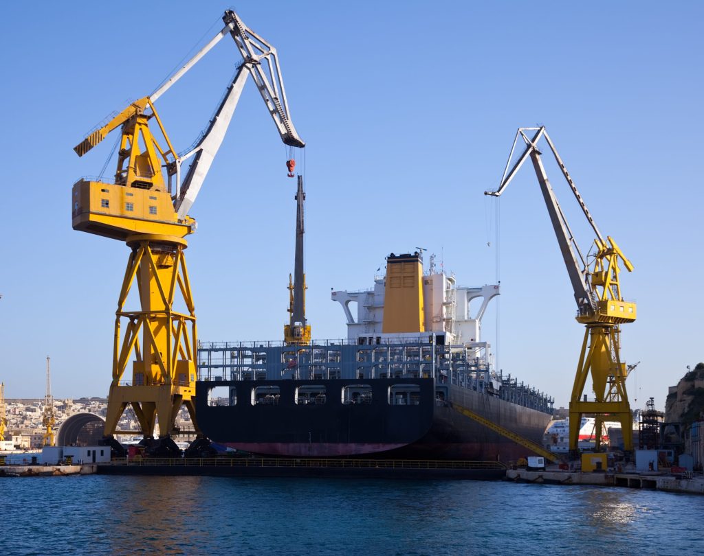 Big ship in dry dock Ship in dry dock at Grand harbour (Valletta, Malta)